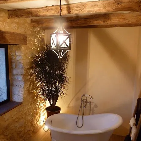 Bed and breakfast Aux Fontaines D'eyvigues