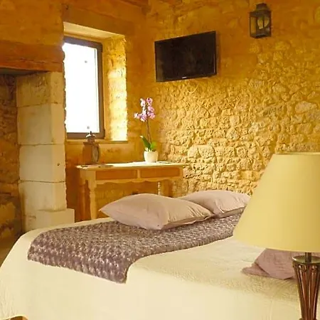Couette-café Aux Fontaines D'eyvigues 3*