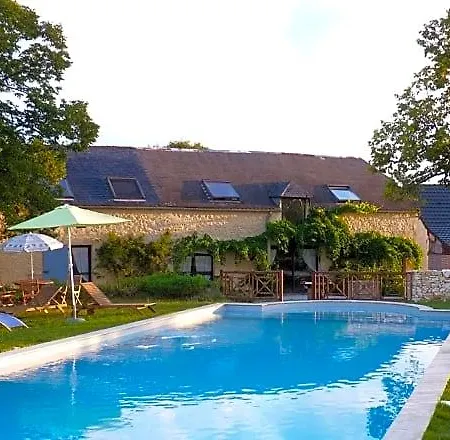 Couette-café Aux Fontaines D'eyvigues 3*